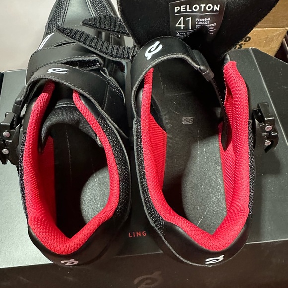 Peloton spin spin shoes - Picture 2 of 3